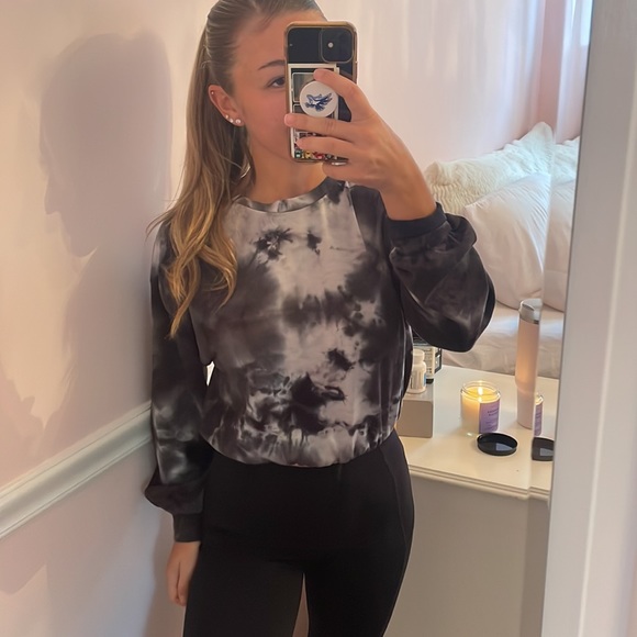 Sweatshirt - Picture 4 of 4